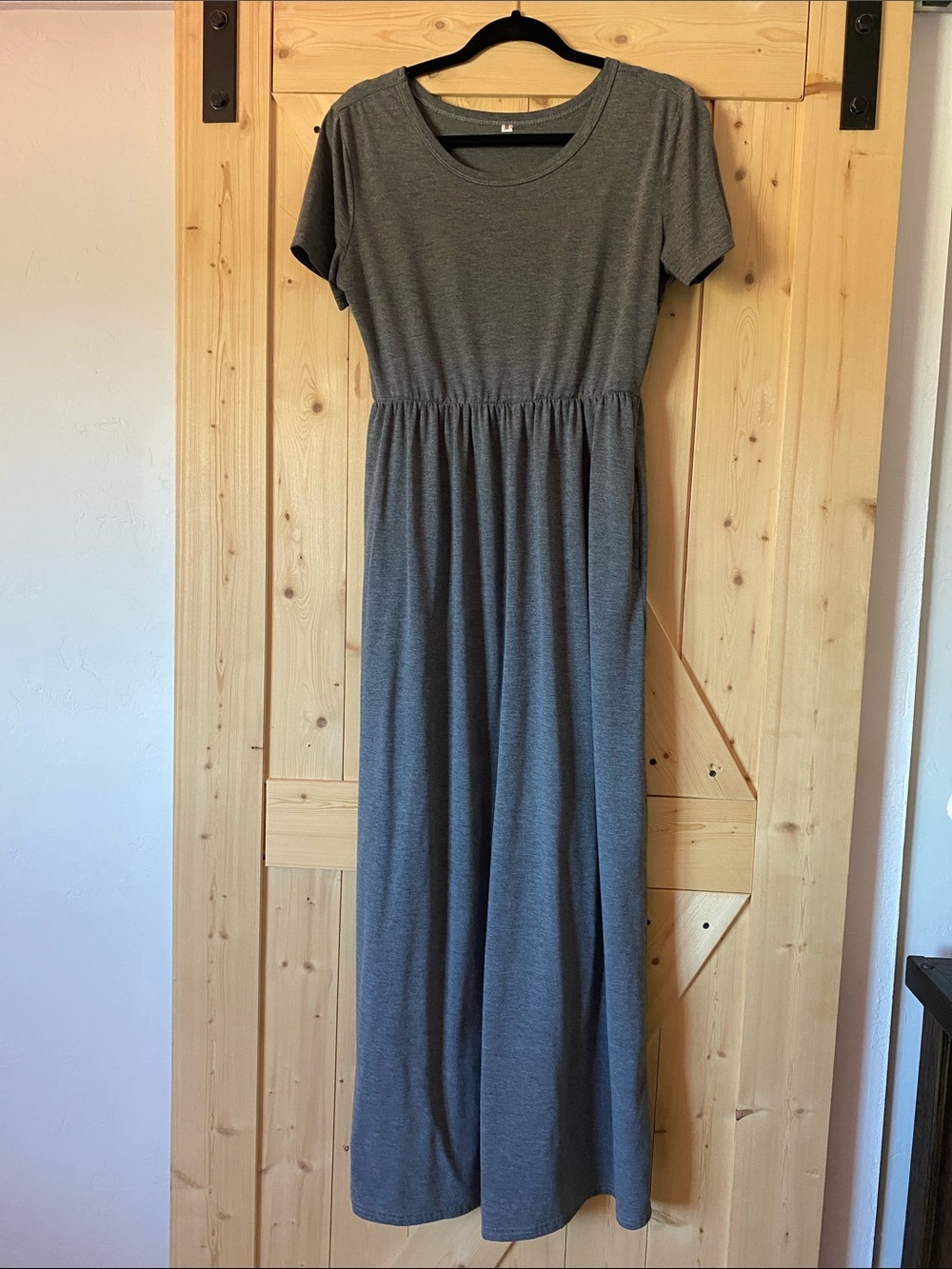 Everyday Crewneck Short-Sleeve T-shirt Maxi Dress in Charcoal Grey